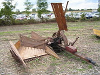 Javeleuse ou moissonneuse javeleuse (Fete de la Moisson St Simeon de Bressieux 2006) (3)